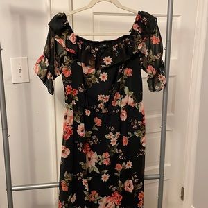 Black & pink floral maxi dress🌸🌺👗